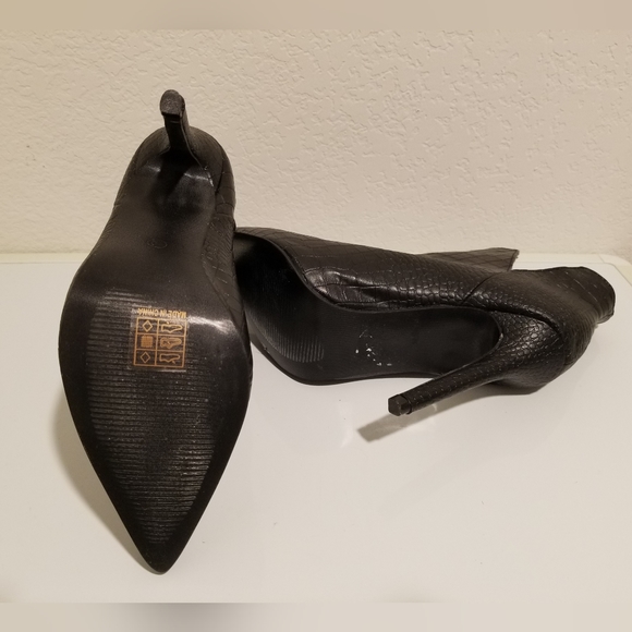 Pointed Toe 4.5" High Heel Ankle Boots - Snake skin Embossed Size 40 /US Sz 8 - Picture 4 of 12